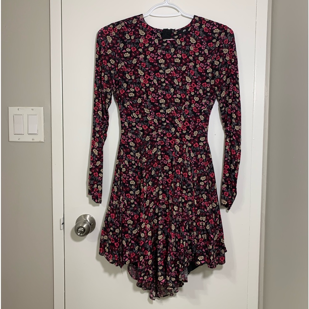 🍒5/$20🍒 H&M Long-Sleeved Floral Dress